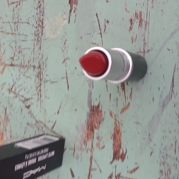 2x BNWOT Mac Lipsticks in box Chili shade 602 - Picture 5 of 5